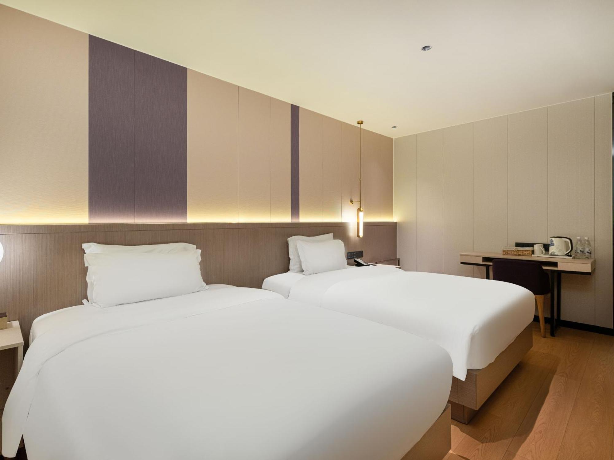 Lavande International Hotel Guangzhou Us Consulate General Guangzhou Grandview Plaza Branch - Free Shuttle Bus To Canton Fair Complex During Canton Fair Period & Free Vpn Internet Access Экстерьер фото